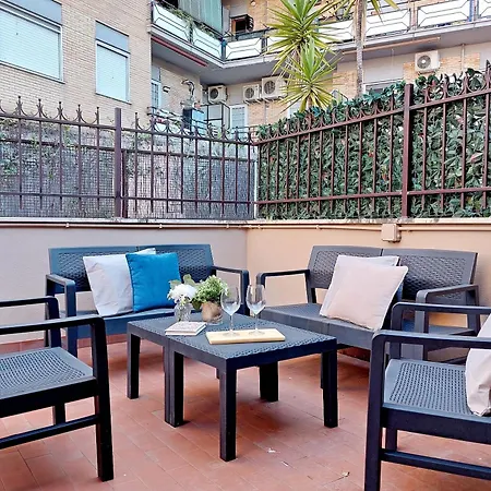 La Terrazza Di Christian Apartment *