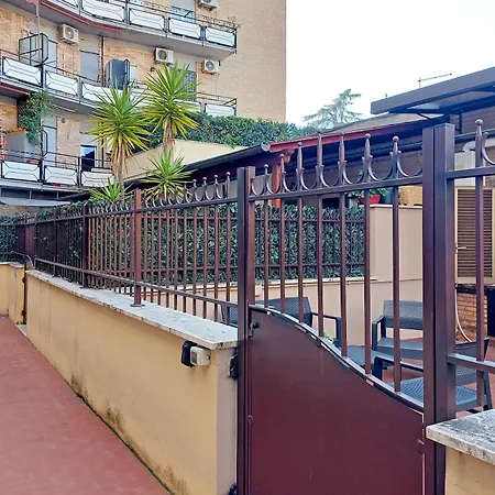 La Terrazza Di Christian Apartment